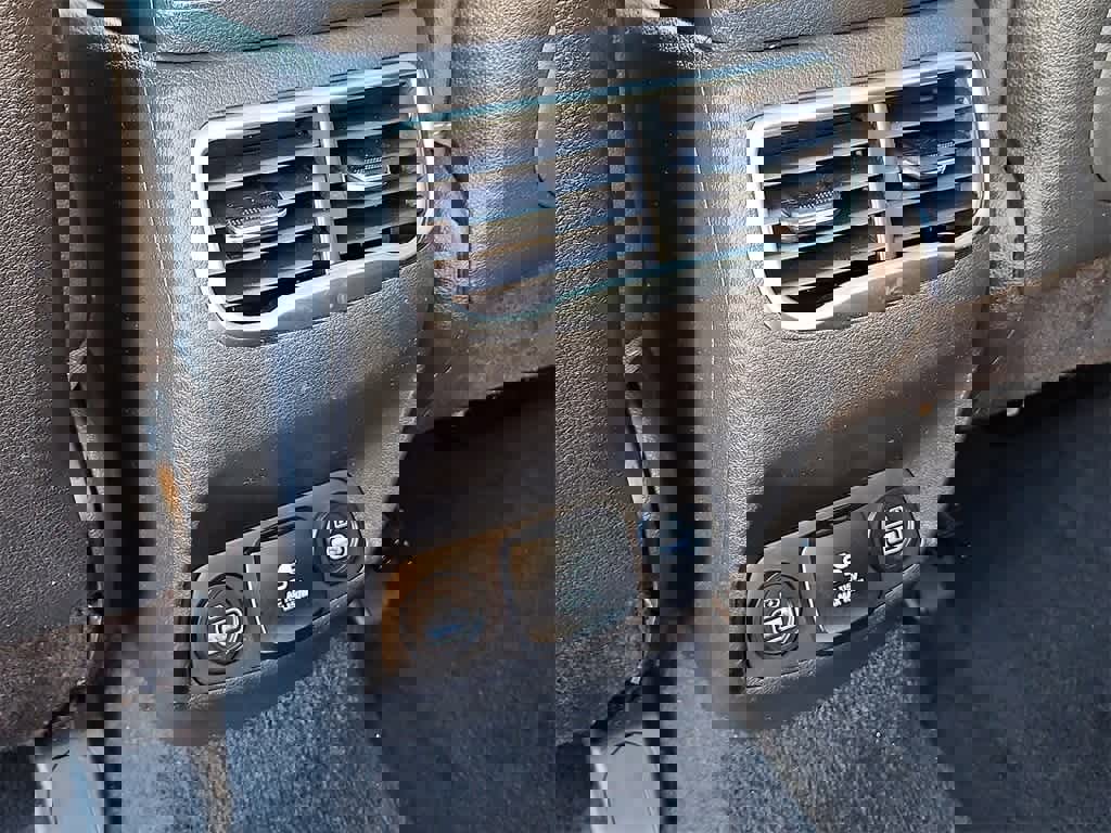 Used 2023 Hyundai Santa Fe Limited image 26