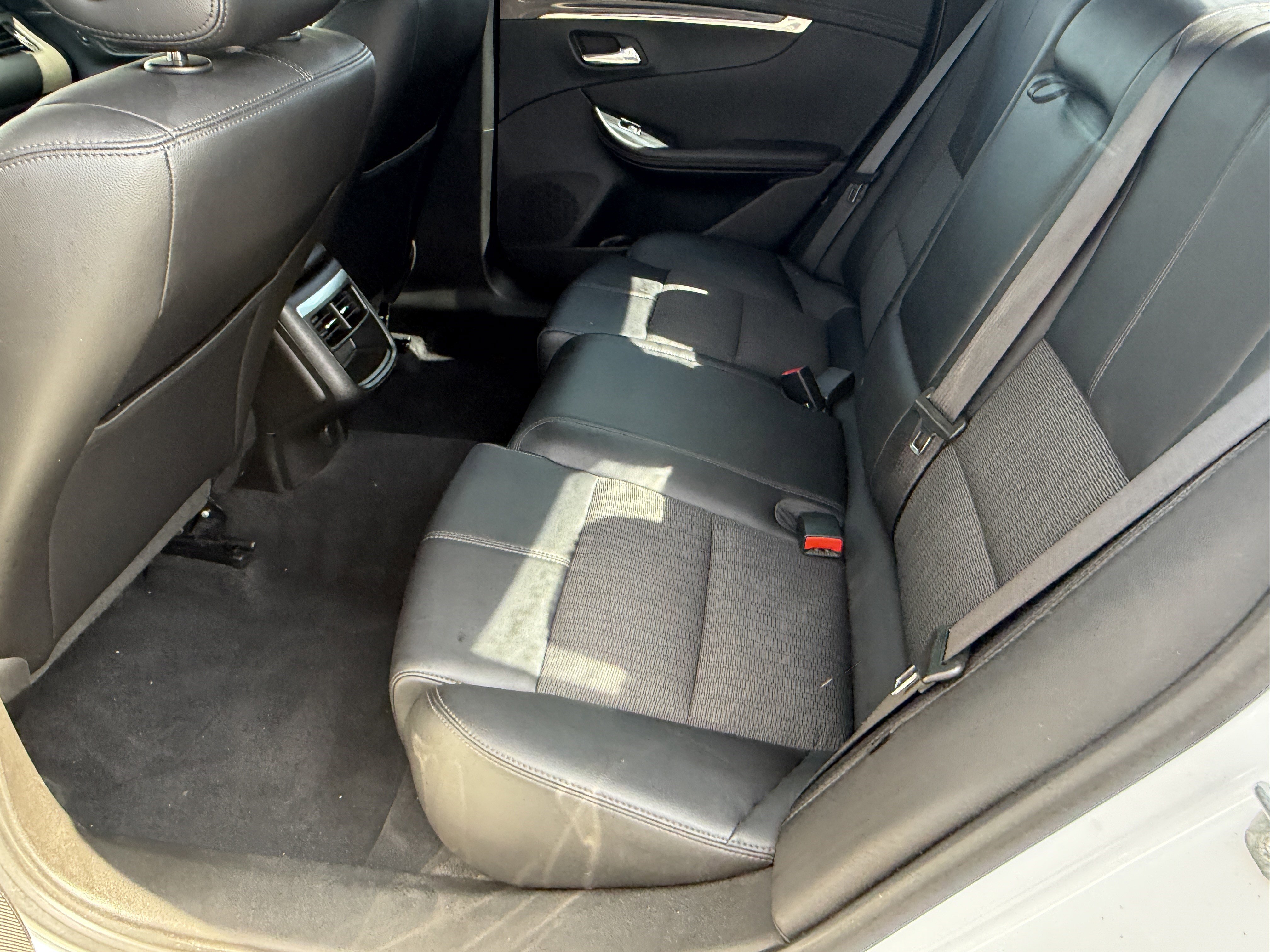 Used 2019 Chevrolet Impala LT image 28