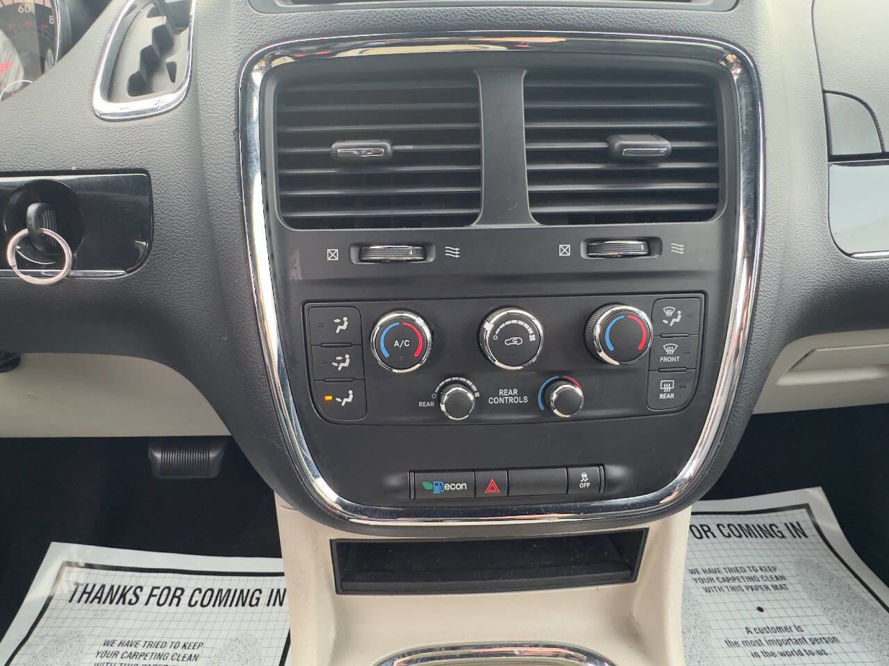 Used 2018 Dodge Grand Caravan SXT image 20