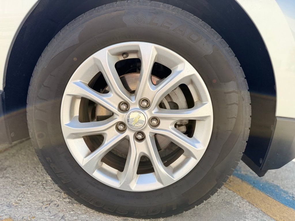 Used 2019 Chevrolet Equinox LS FWD image 12