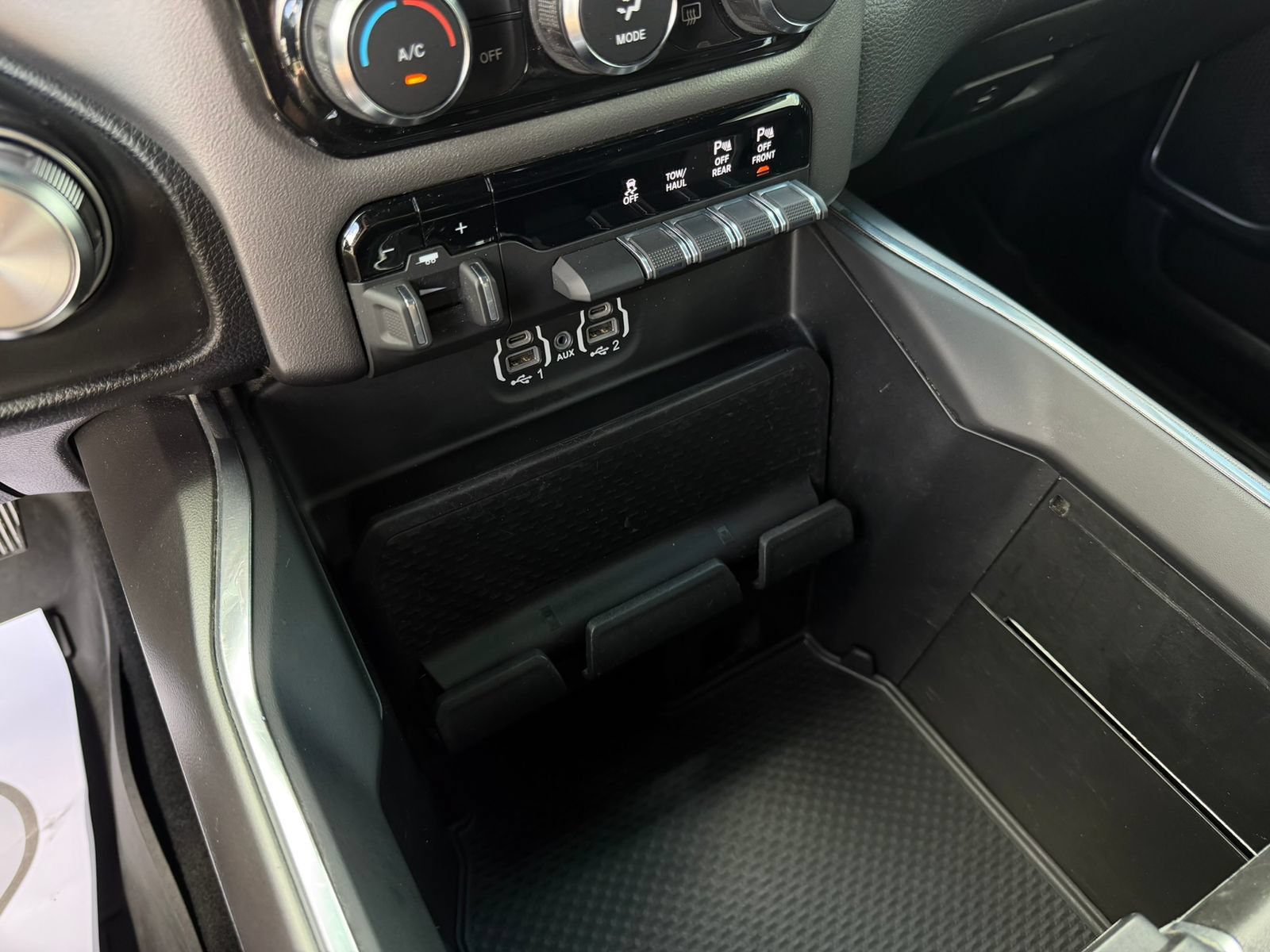 Used 2022 RAM 1500 Laramie w/ Sport Appearance Package AWD/4WD image 21