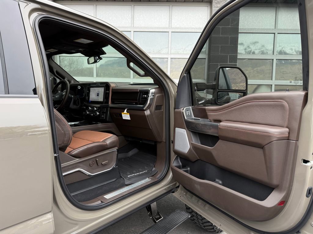 Used 2026 Ford F450 King Ranch w/ Chrome Package image 17