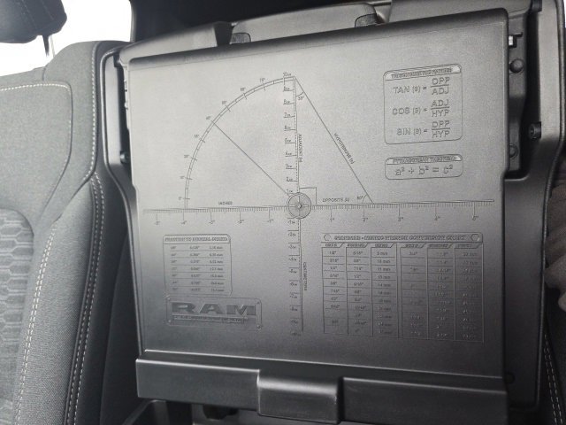 New 2026 RAM 1500 4x4 Crew Cab image 27