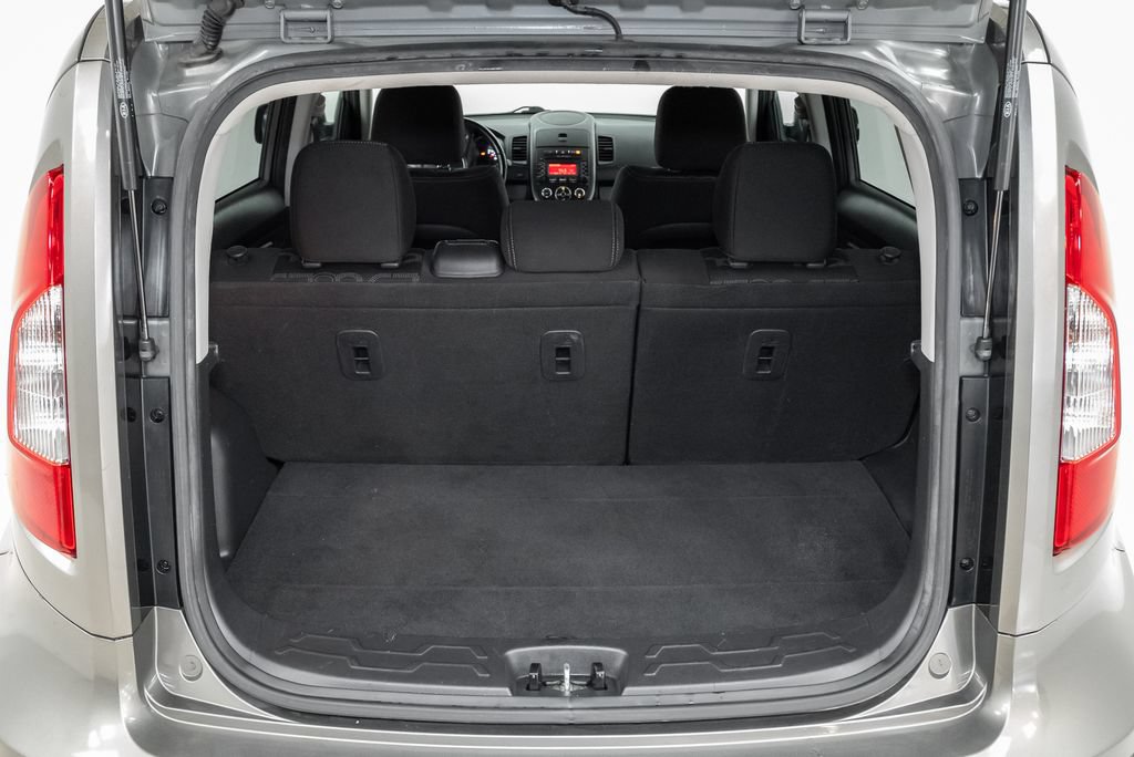 Used 2013 Kia Soul + FWD image 25