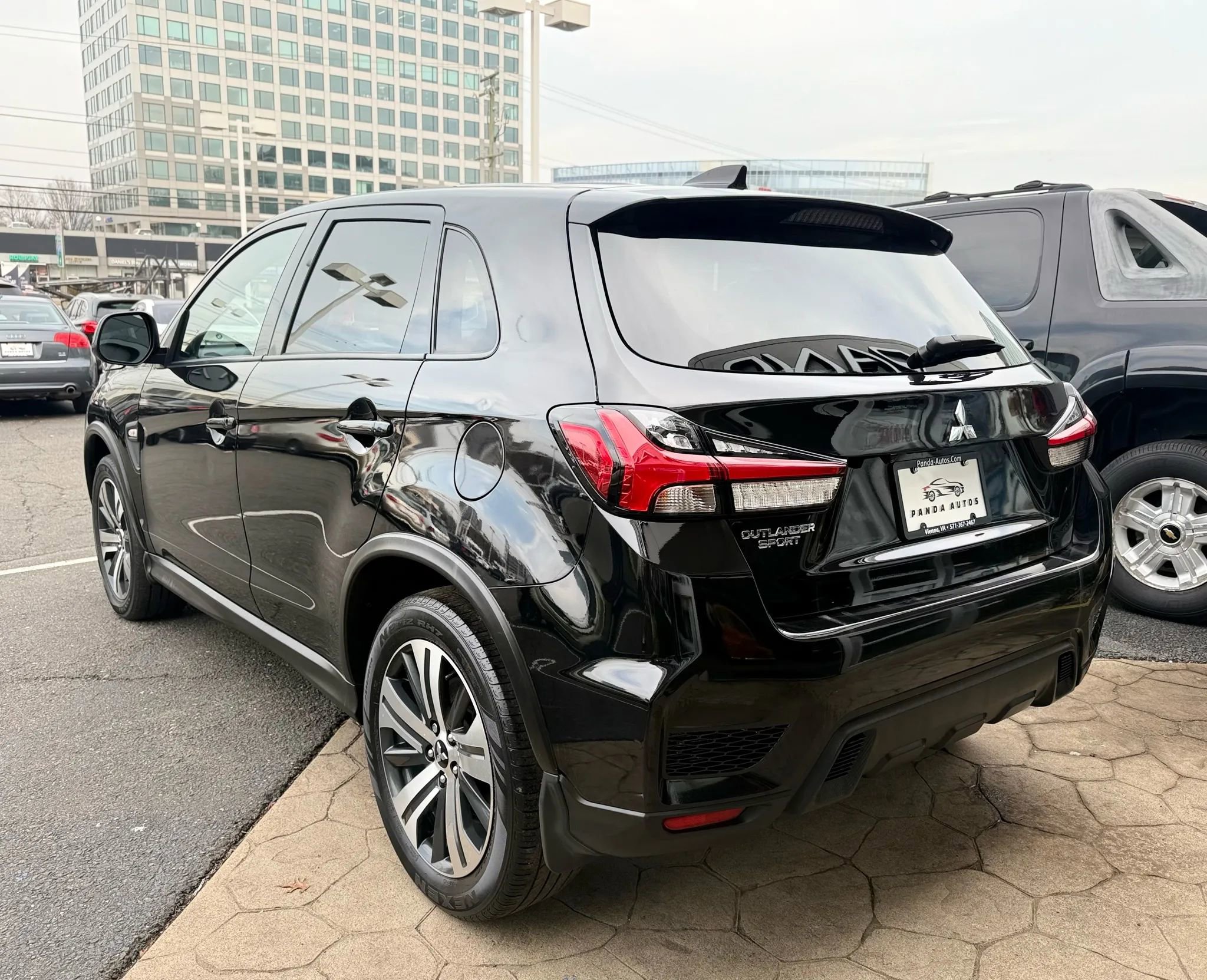 Used 2022 Mitsubishi Outlander Sport ES FWD image 5