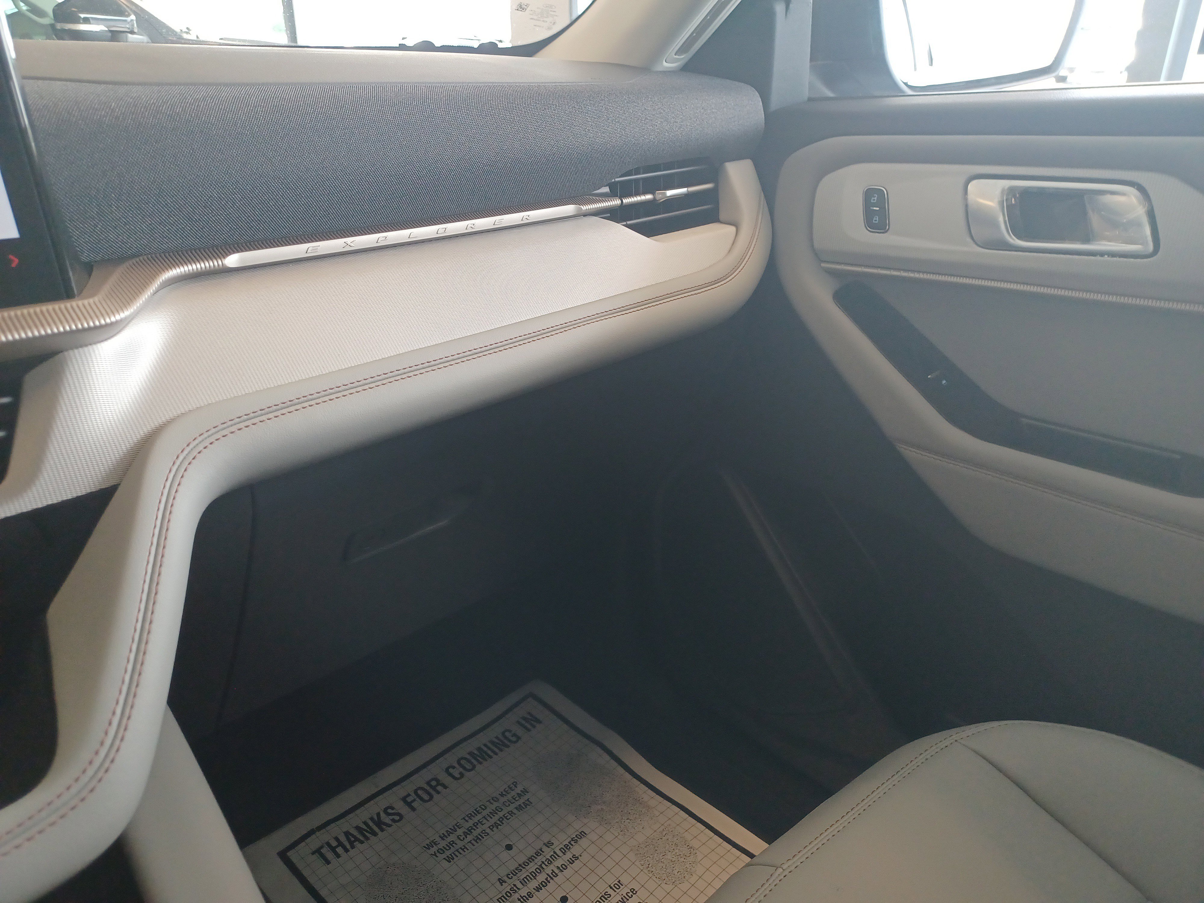 New 2025 Ford Explorer Active w/ Active Comfort Package image 25