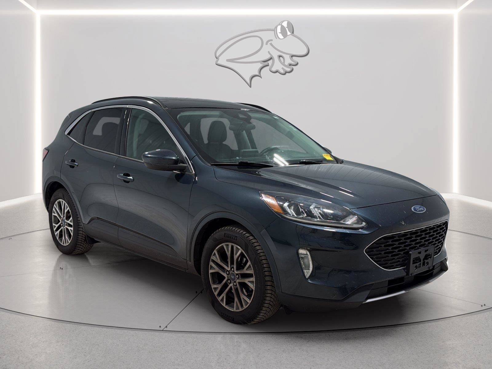 Used 2022 Ford Escape SEL w/ Technology Package FWD image 7