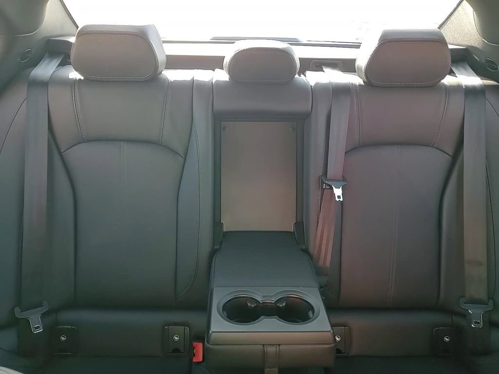 New 2025 Alfa Romeo Giulia AWD image 32