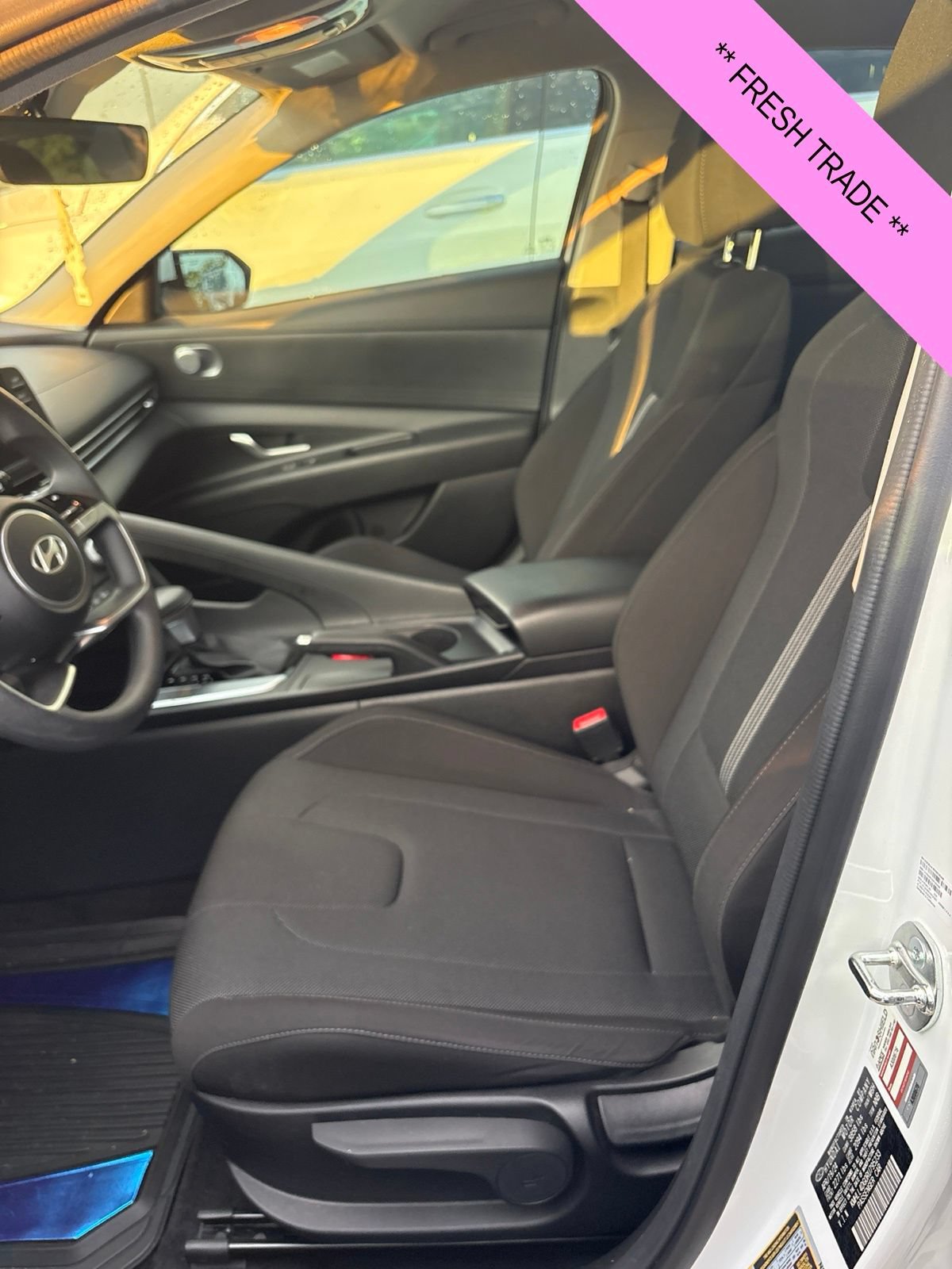 Certified 2024 Hyundai Elantra SE FWD image 17