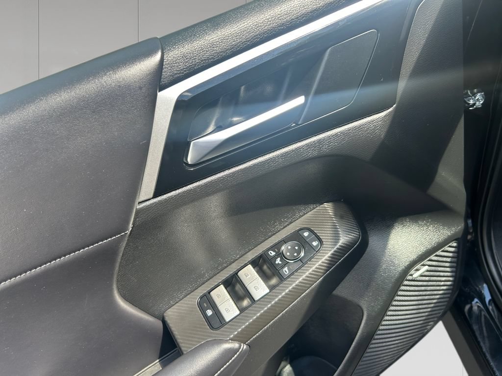 Used 2025 Mitsubishi Outlander SE AWD/4WD image 11
