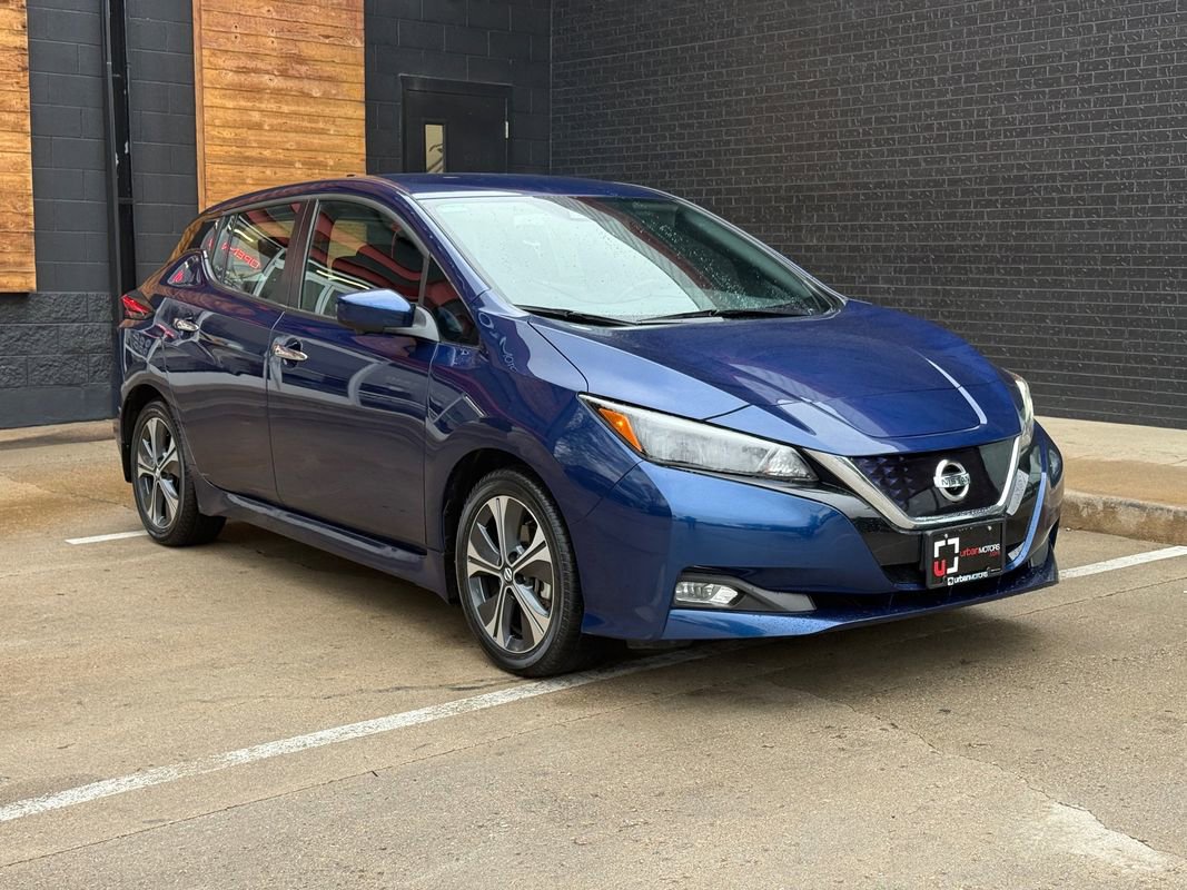 Used 2020 Nissan Leaf SV w/ SV Technology Package FWD image 9
