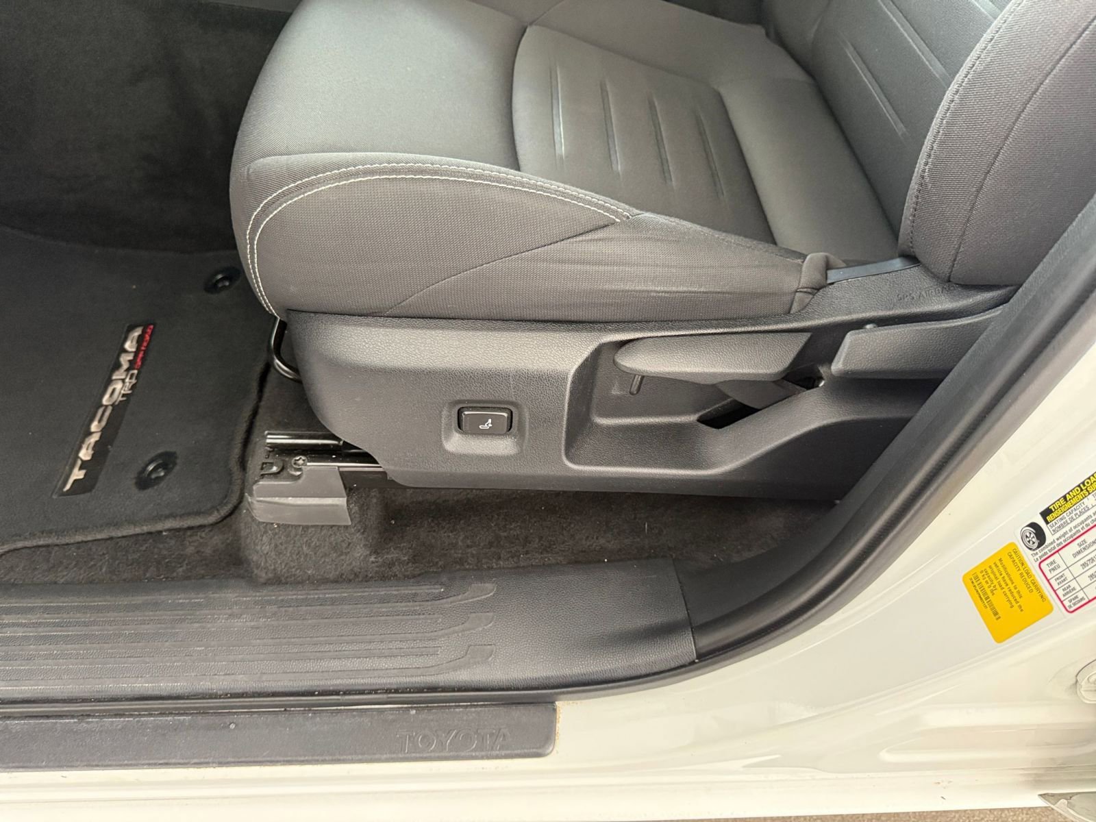 Used 2024 Toyota Tacoma TRD Off-Road image 22