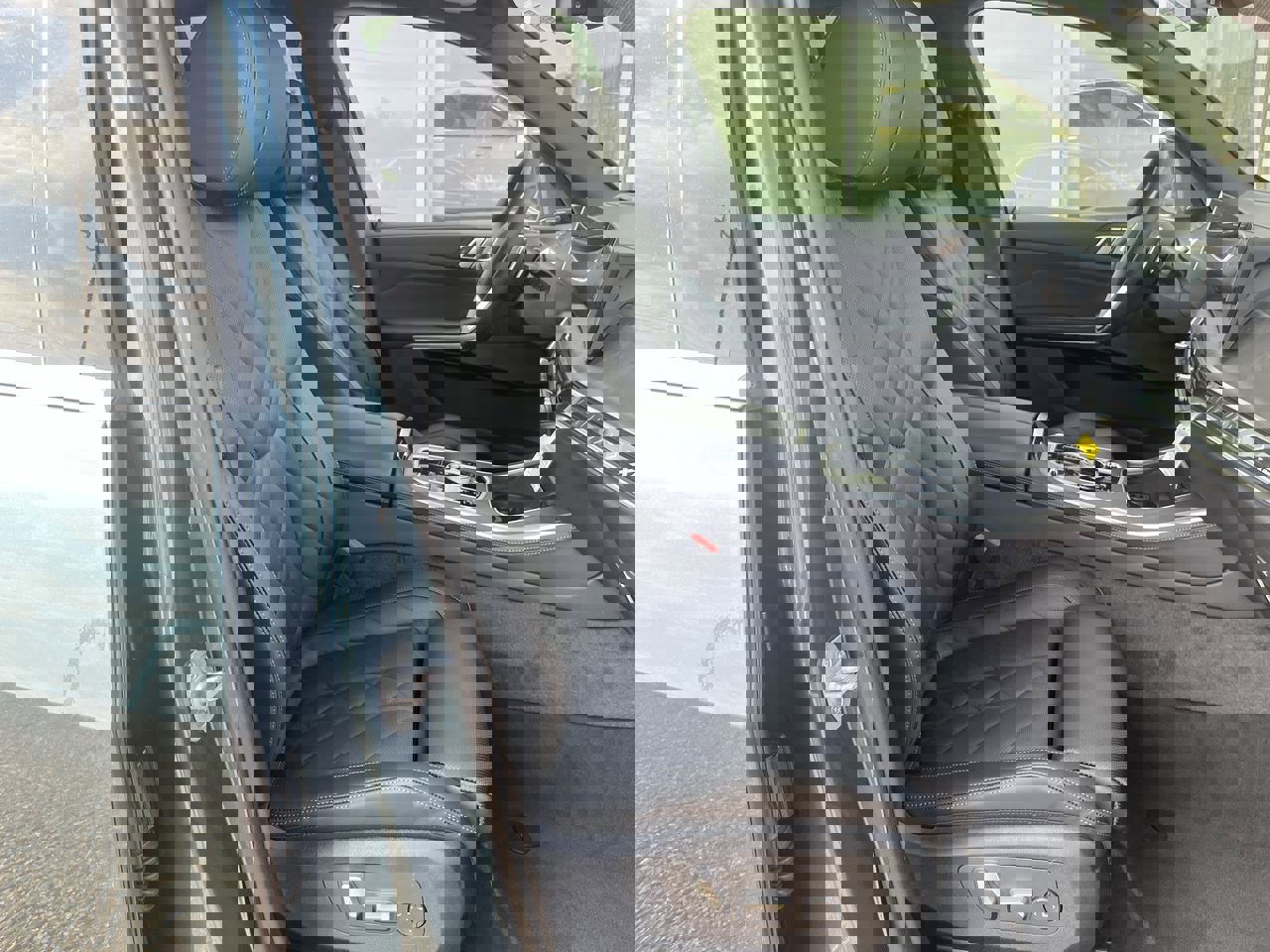 Used 2026 BMW X5 xDrive50e w/ Executive Package image 37