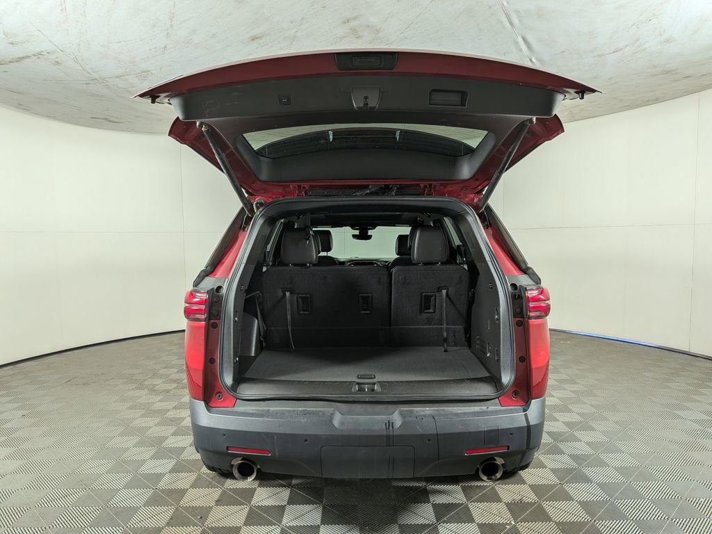 Certified 2022 Chevrolet Traverse RS w/ LPO, Floor Liner Package image 10