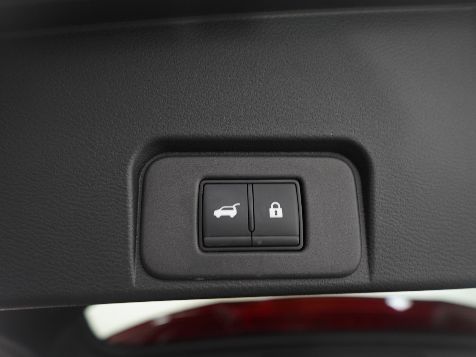 Used 2024 Nissan Rogue SV image 11