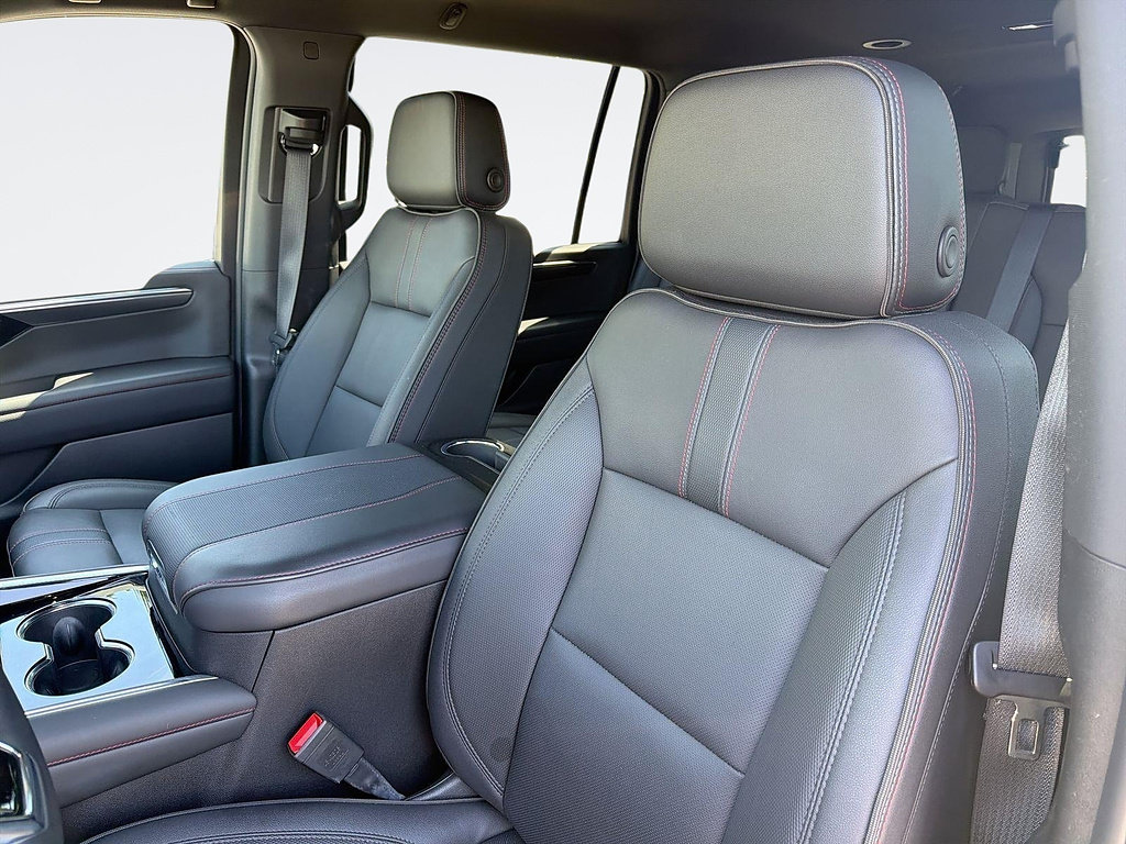 Used 2026 Chevrolet Suburban RST AWD/4WD image 20
