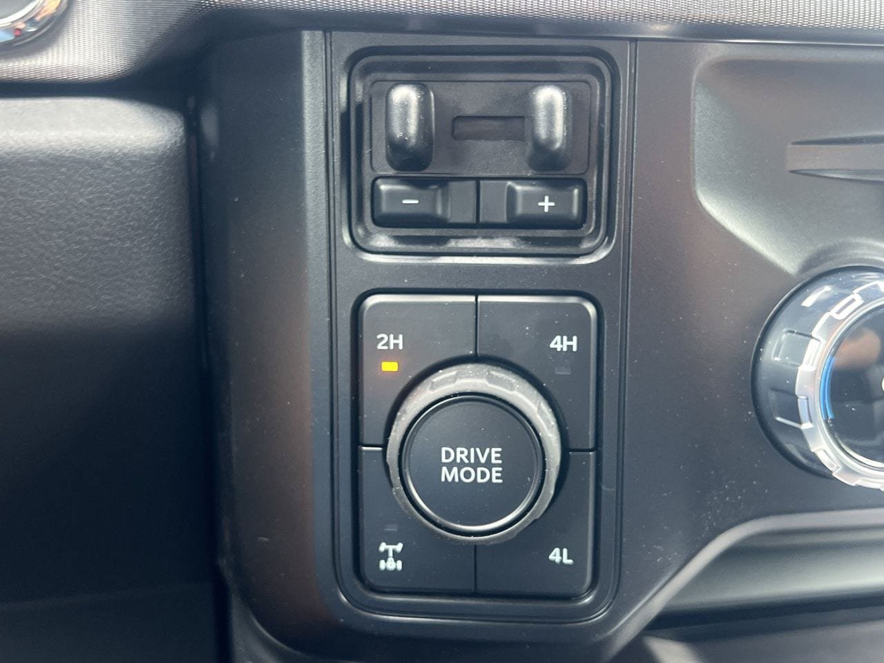 New 2026 Ford F350 Platinum AWD/4WD image 7