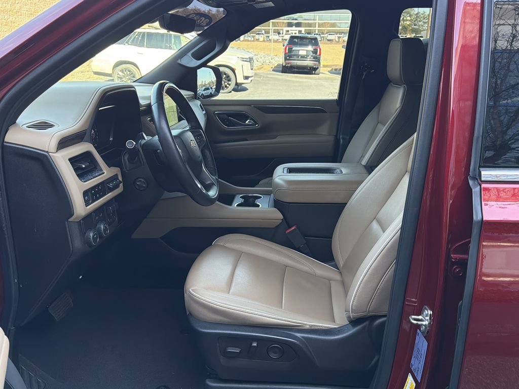 Used 2023 Chevrolet Tahoe Premier w/ Advanced Technology Package image 8