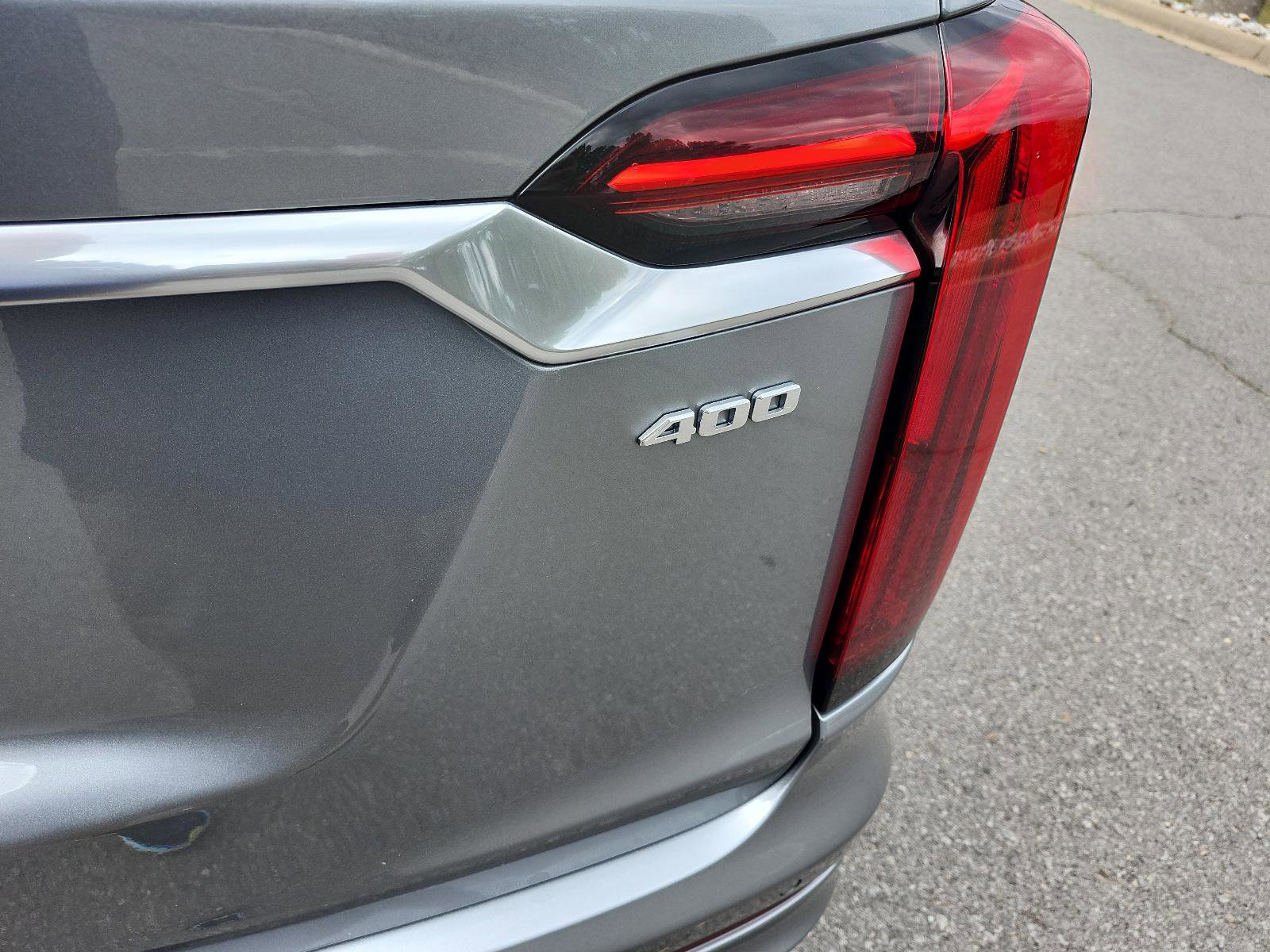 Used 2023 Cadillac XT6 Premium Luxury w/ Technology Package image 5