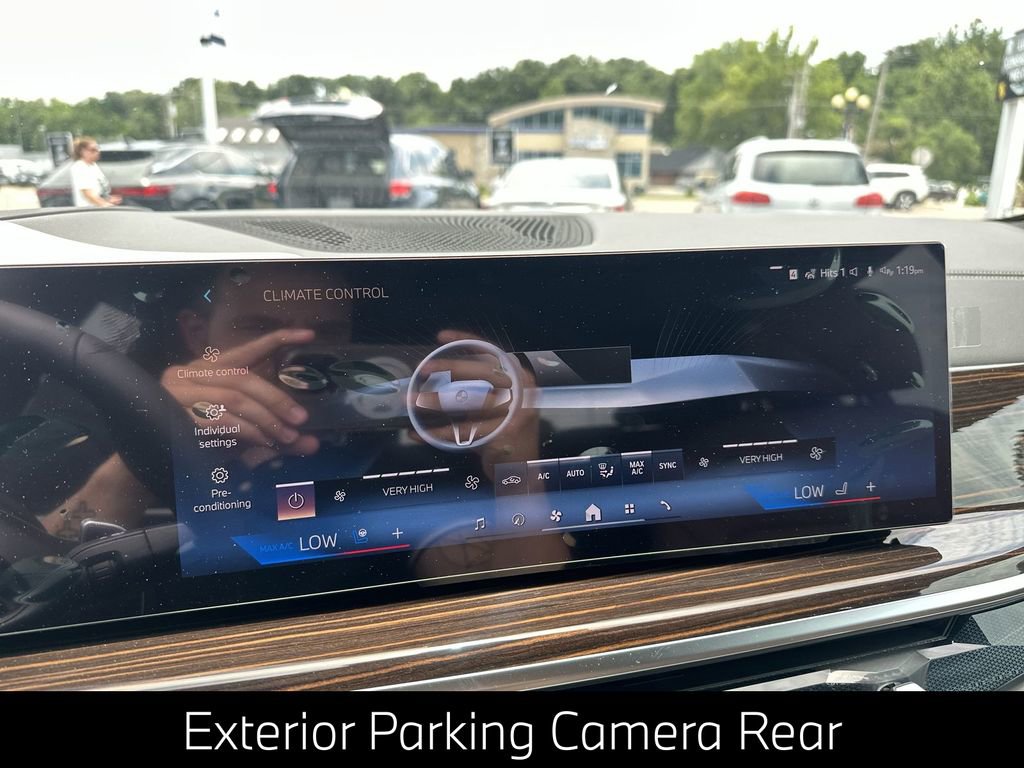 Certified 2026 BMW X7 xDrive40i w/ M Sport Package image 26