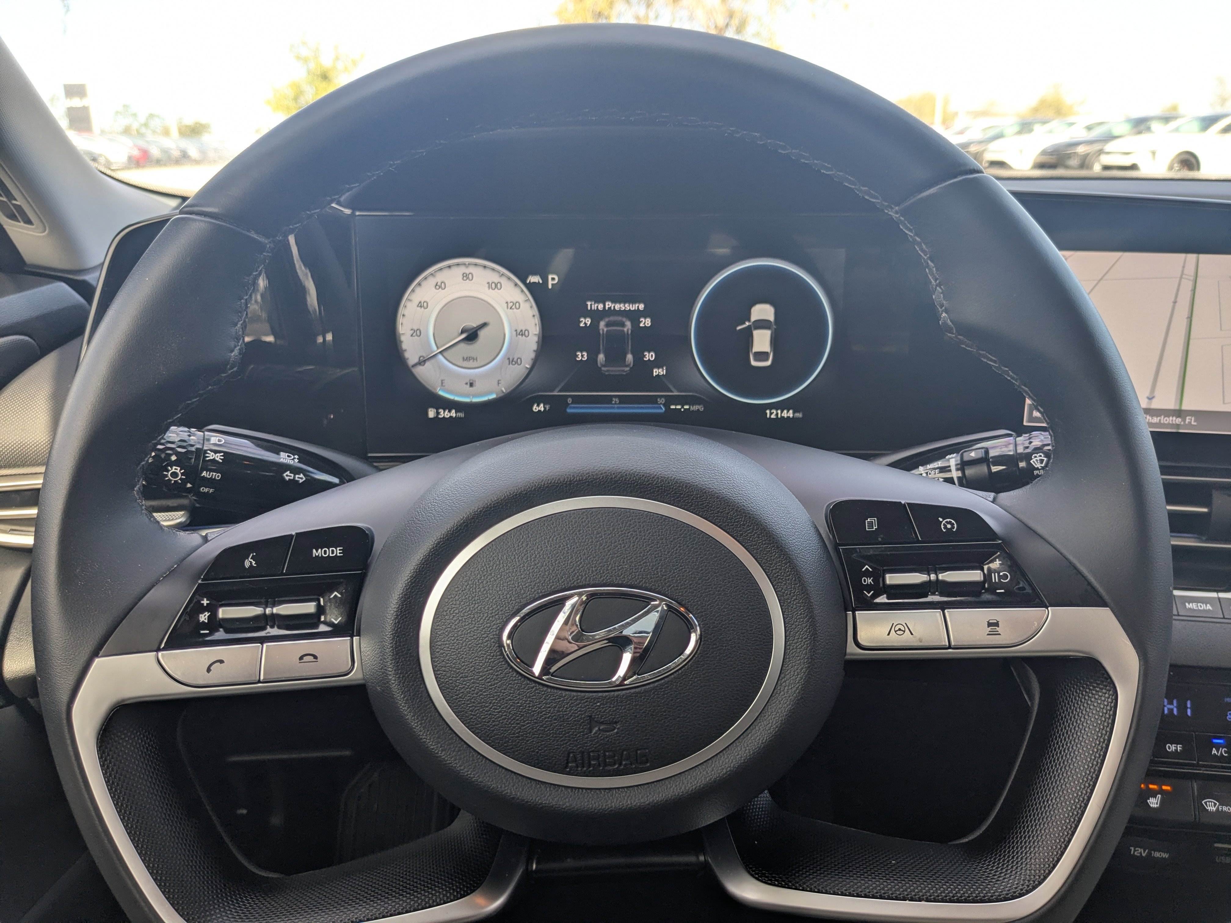 Used 2023 Hyundai Elantra Limited image 27