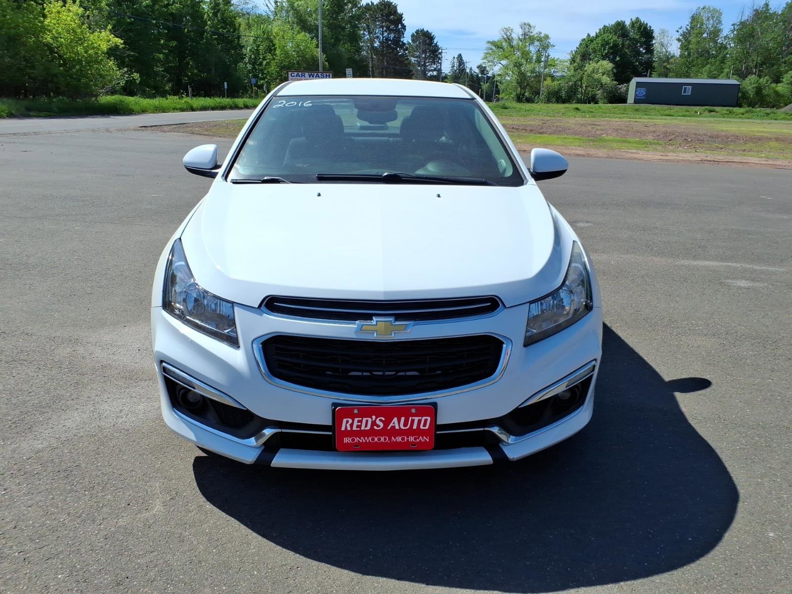 Used 2016 Chevrolet Cruze LT FWD image 9