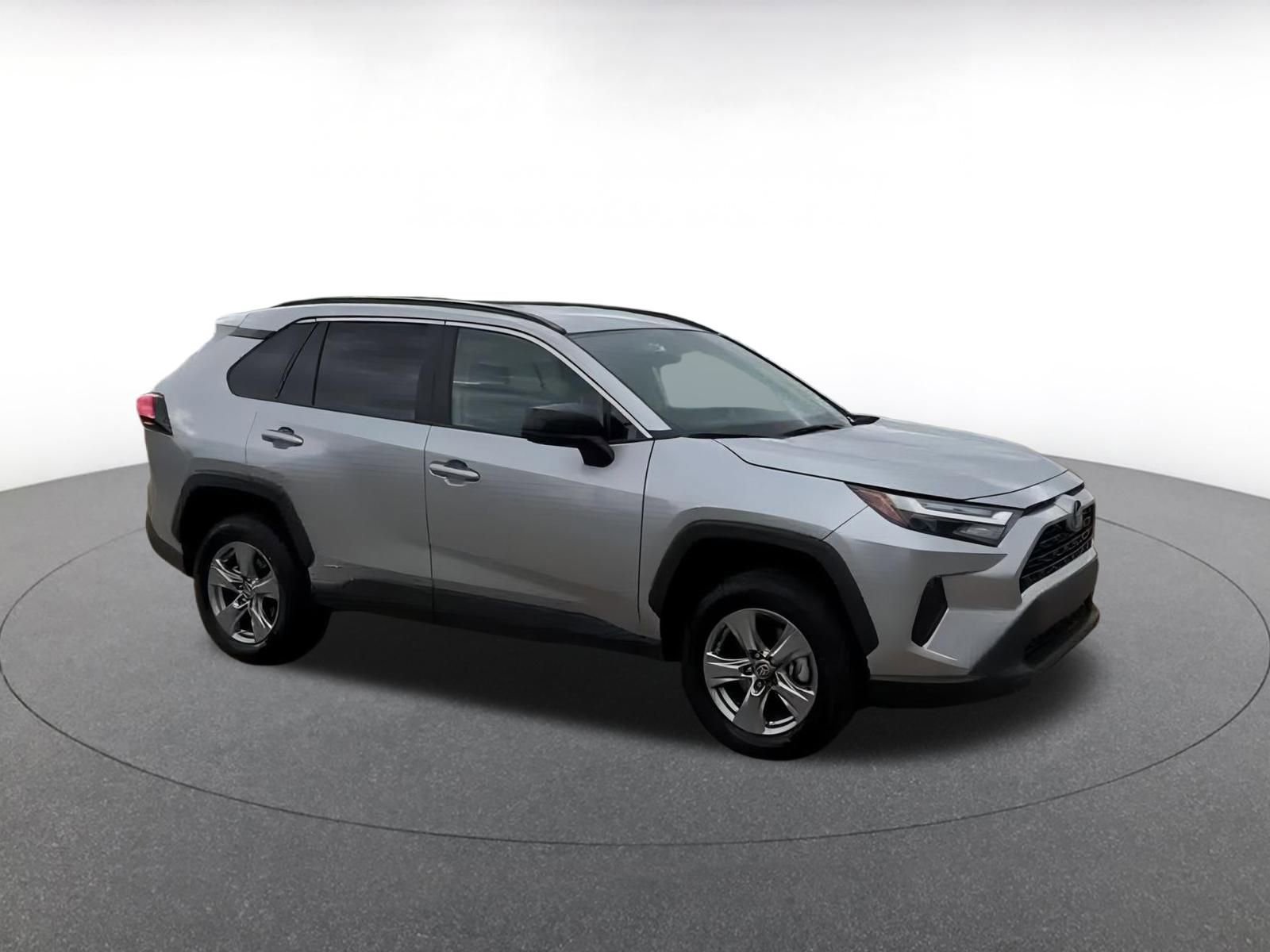Used 2025 Toyota RAV4 LE image 2