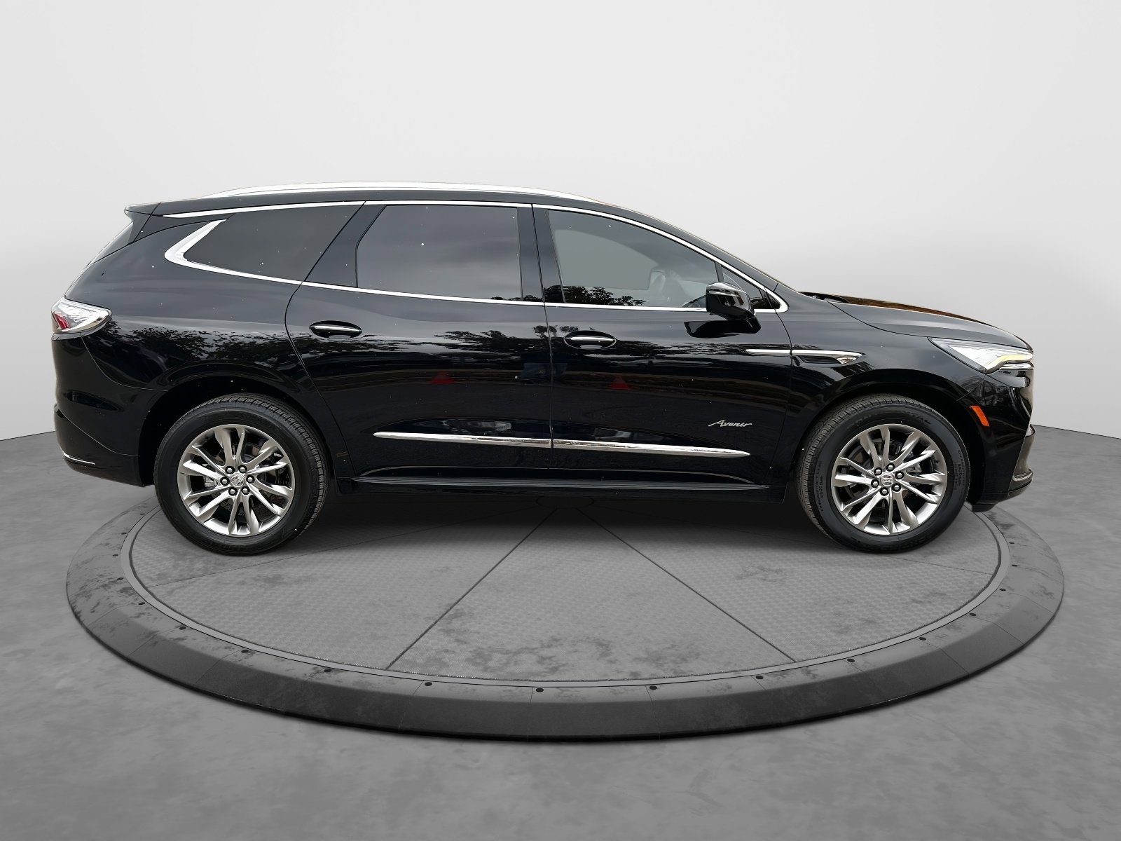 Certified 2023 Buick Enclave Avenir w/ Avenir Technology Package image 9