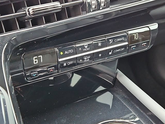 Used 2023 Toyota Mirai w/ Advanced Technology Package RWD image 17