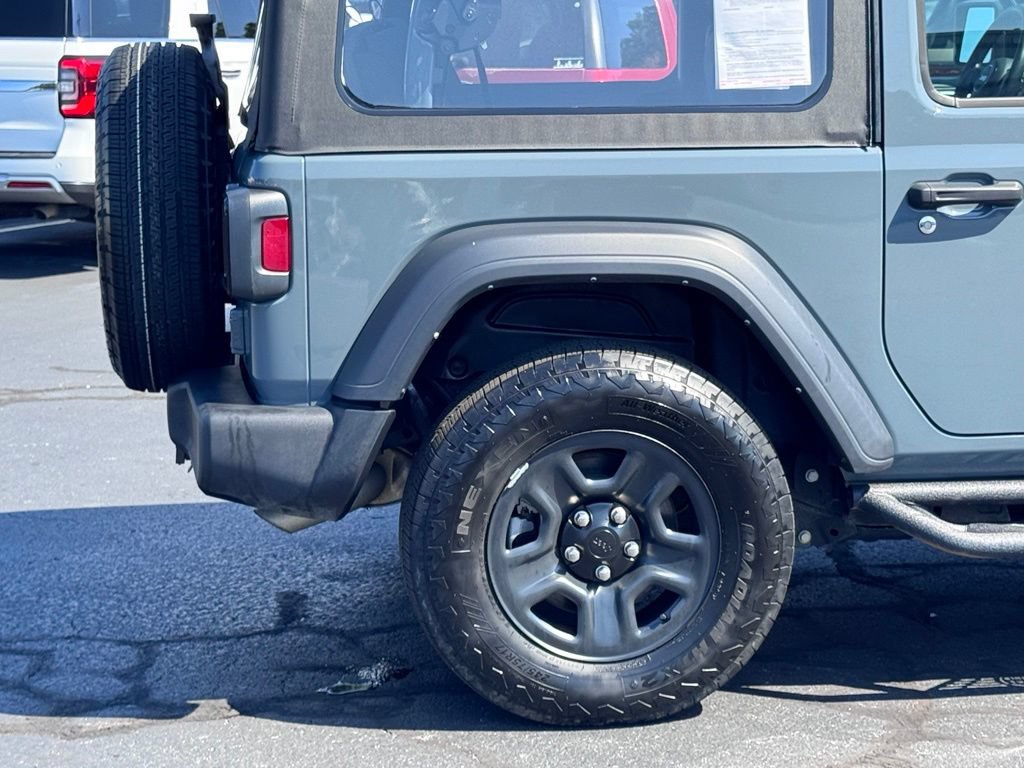 Used 2025 Jeep Wrangler Sport AWD/4WD image 36