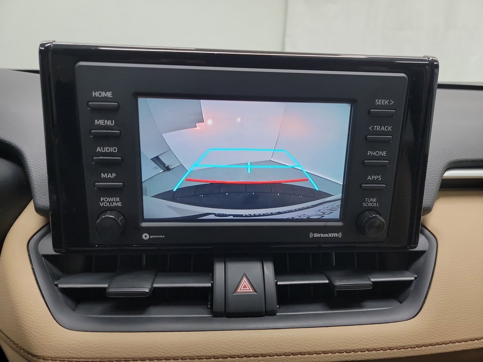Used 2020 Toyota RAV4 XLE image 23