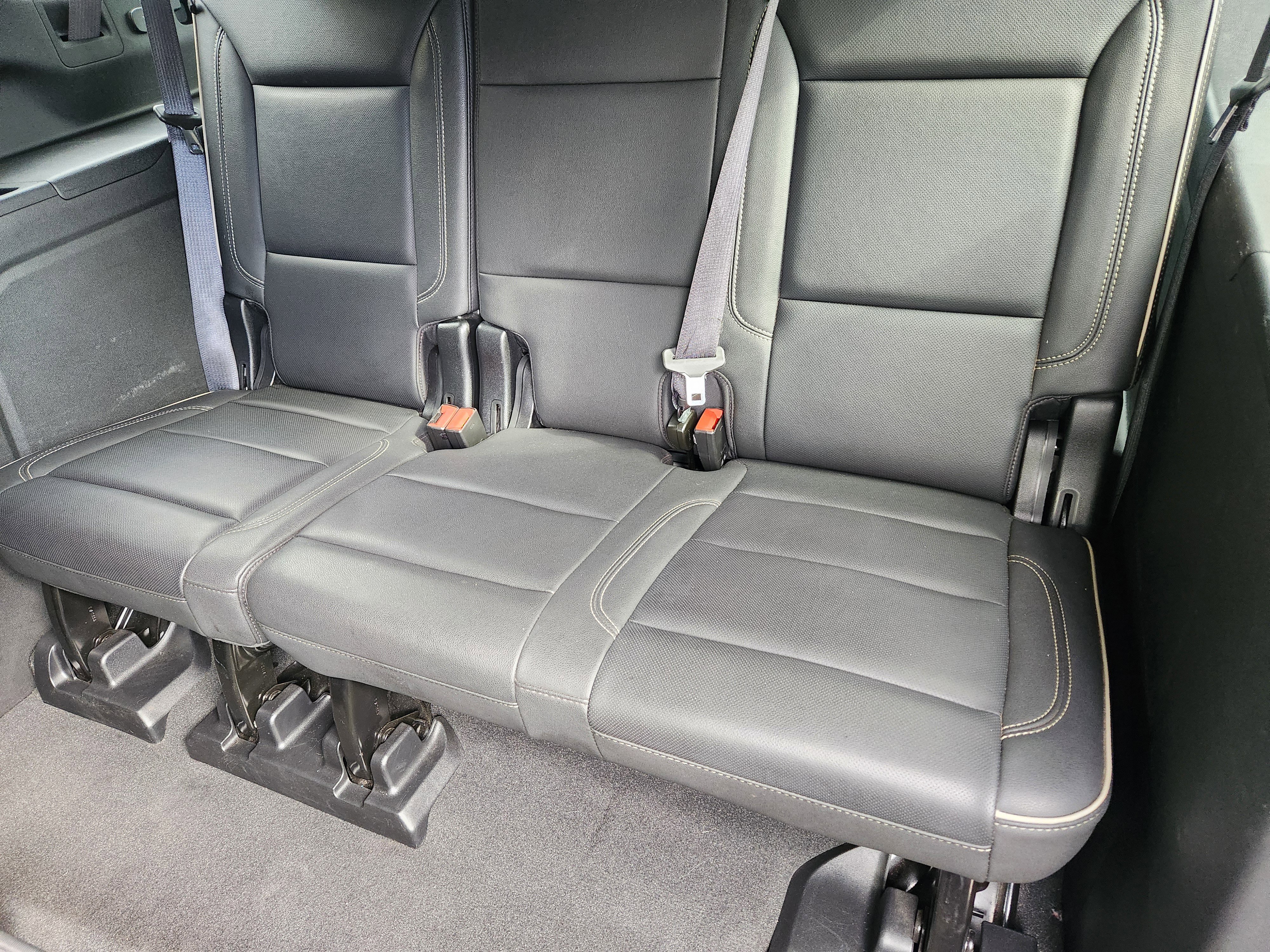 Used 2024 GMC Yukon XL SLT image 31