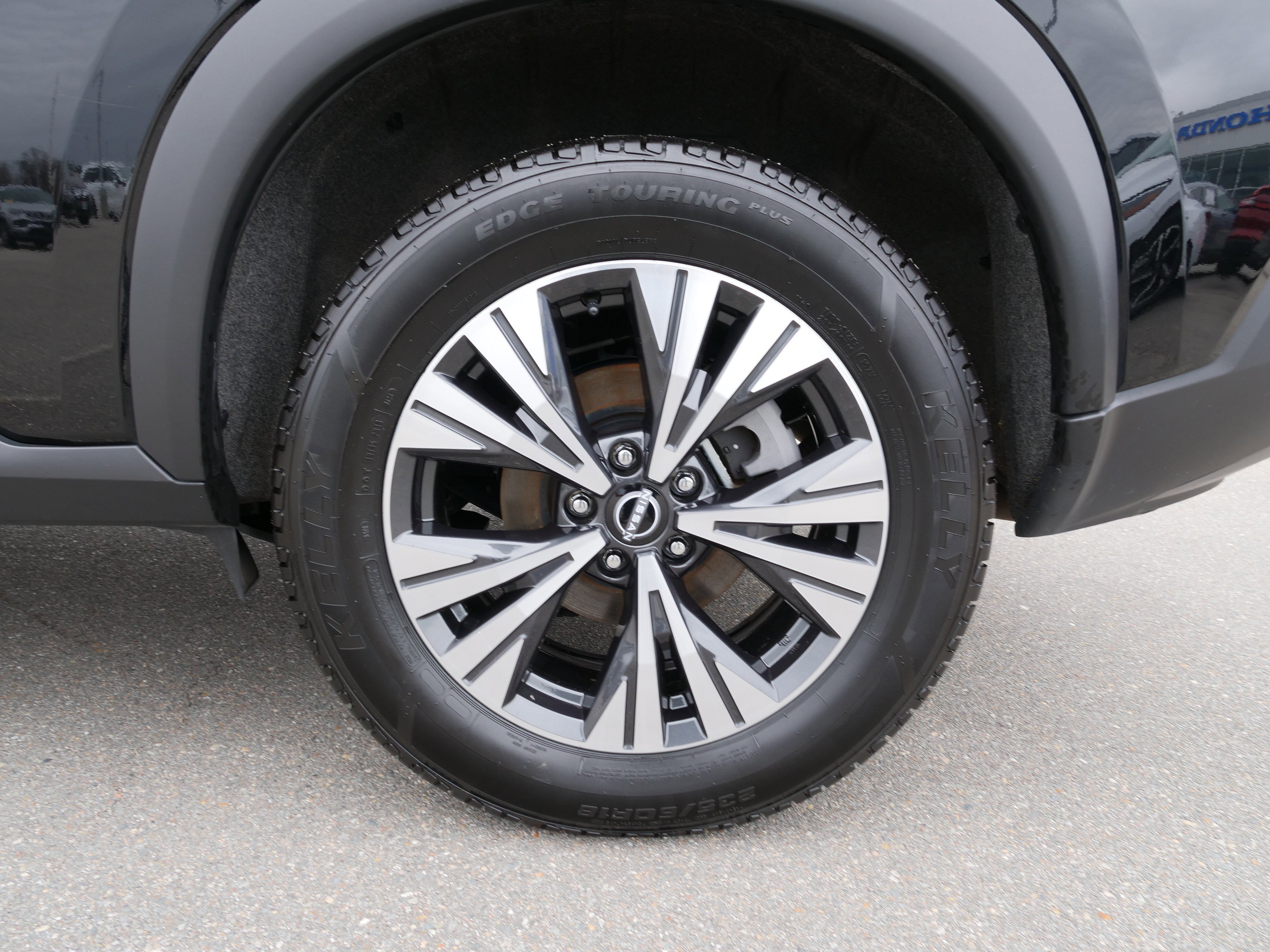 Used 2023 Nissan Rogue SV image 12