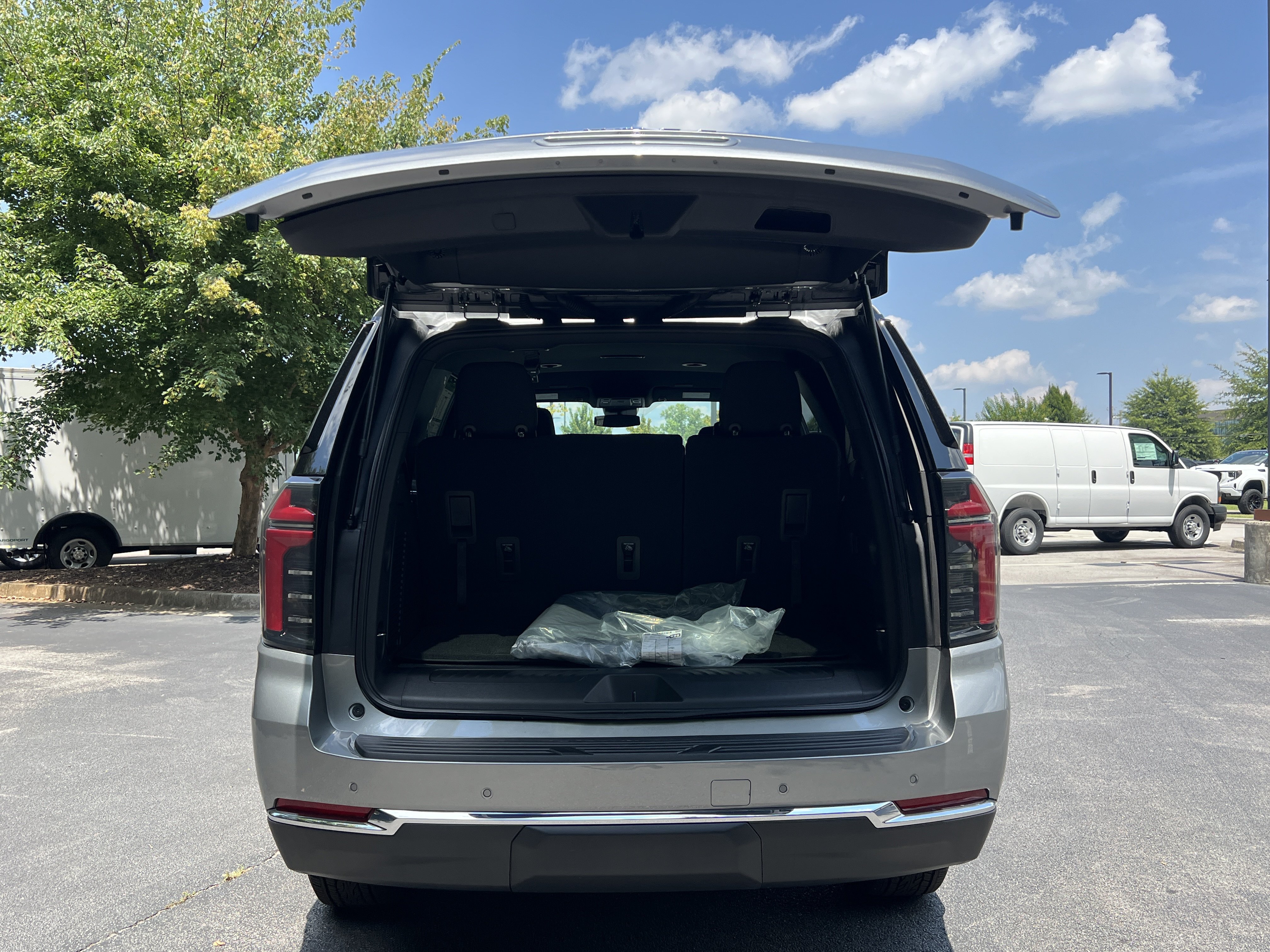 New 2026 Chevrolet Tahoe LS AWD/4WD image 11