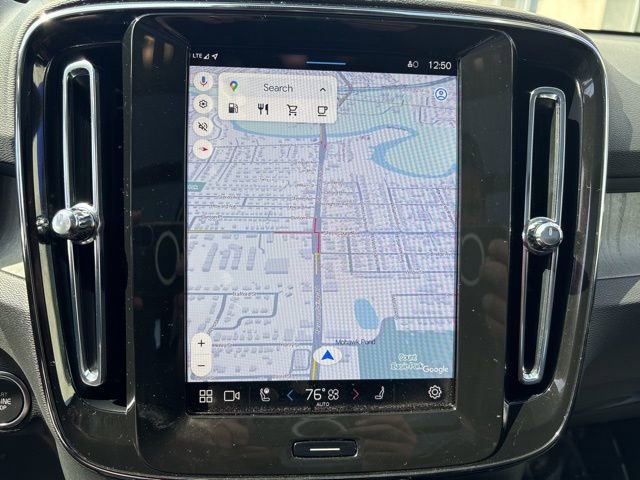 Used 2025 Volvo XC40 B5 Core image 21