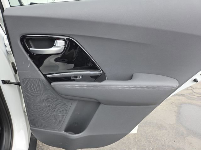 Used 2020 Kia Niro LXS image 21