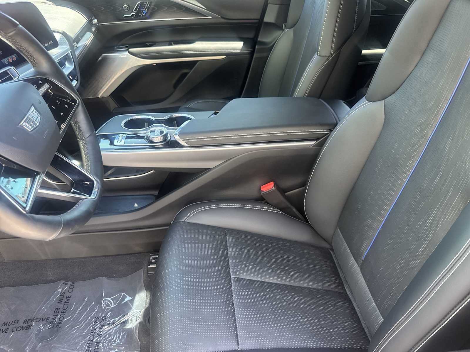 Used 2025 Cadillac Lyriq Sport w/ LPO, Floor Liner Package AWD/4WD image 14