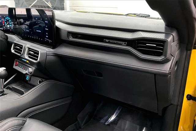 Used 2024 Ford Mustang GT Premium image 17