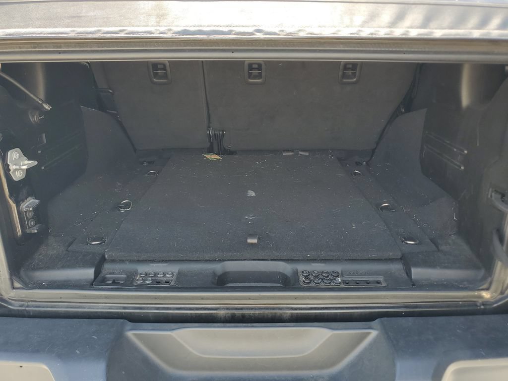 Used 2019 Jeep Wrangler Unlimited Sahara AWD/4WD image 9