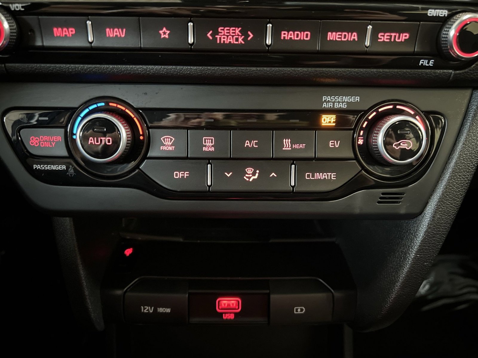 Used 2022 Kia Niro EX Premium w/ Cold Weather Package image 21