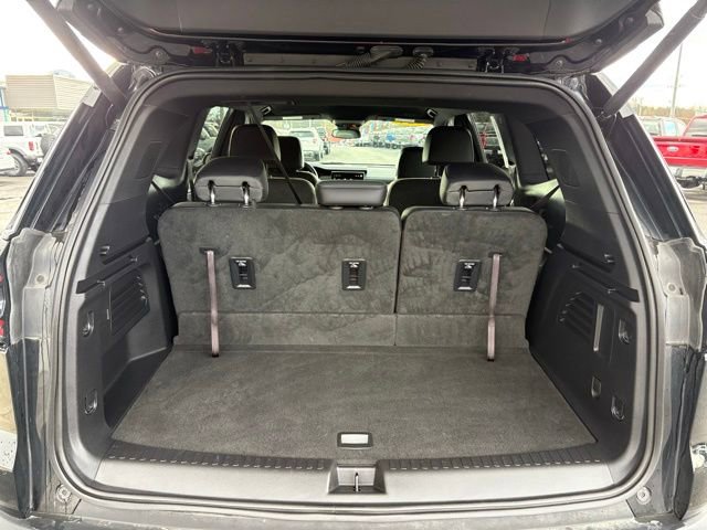 Used 2024 GMC Acadia AT4 w/ LPO, Floor Liner Package image 33