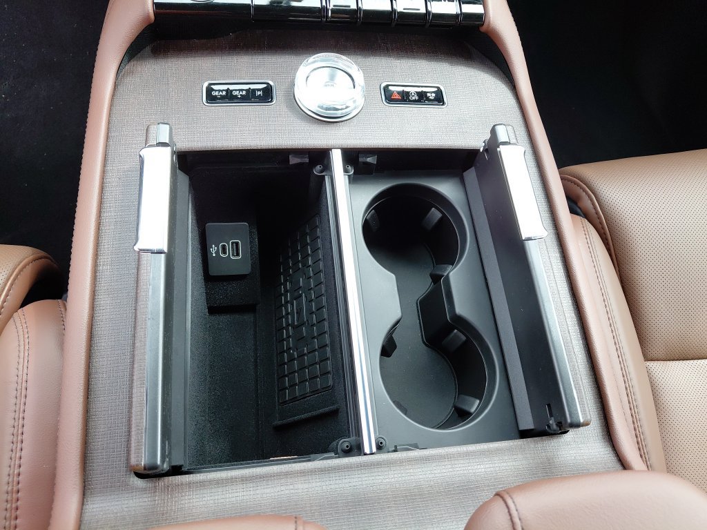 New 2026 Lincoln Navigator L Reserve AWD/4WD image 17