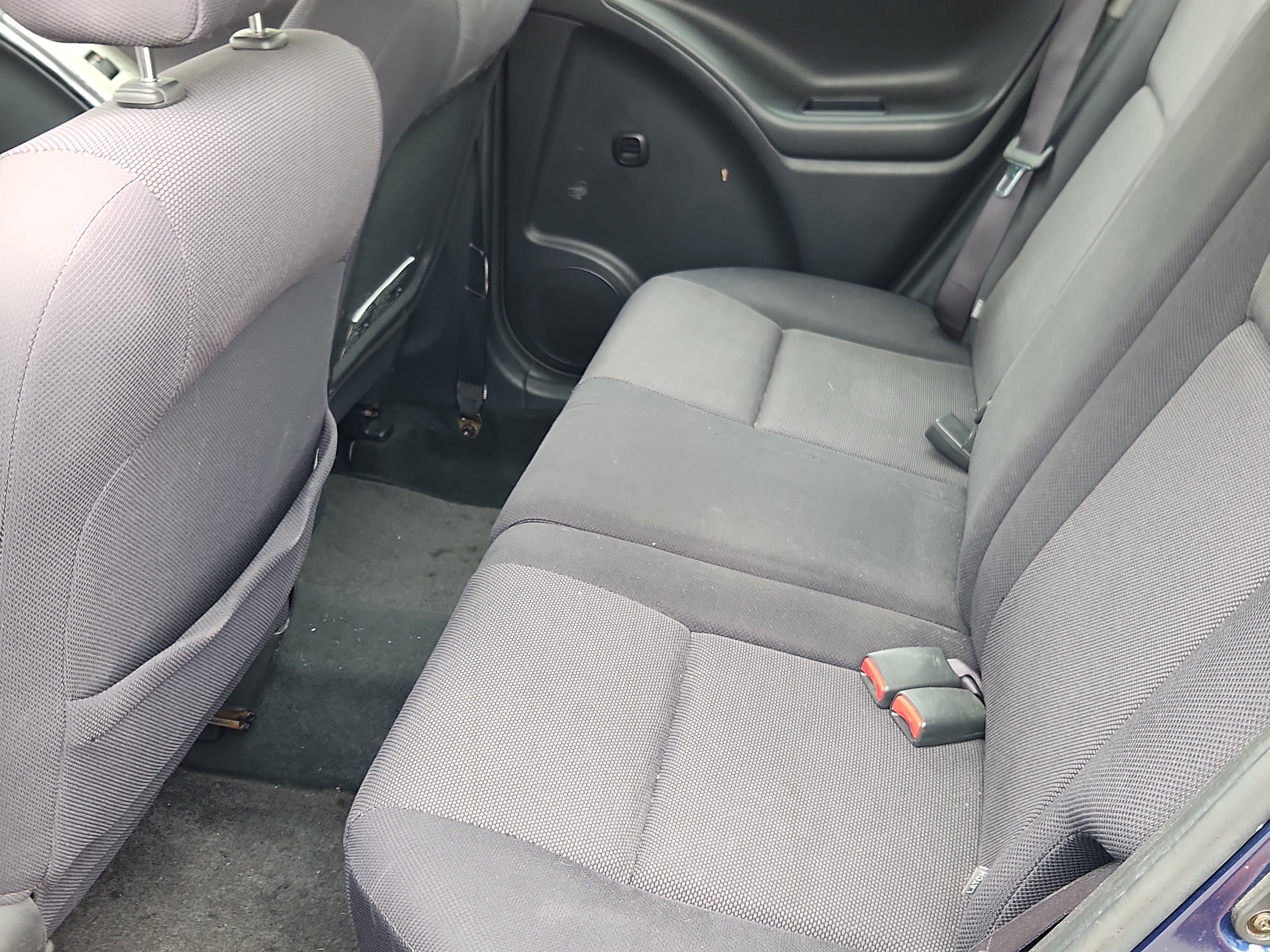 Used 2004 Pontiac Vibe w/ Power Group Value Package FWD image 9
