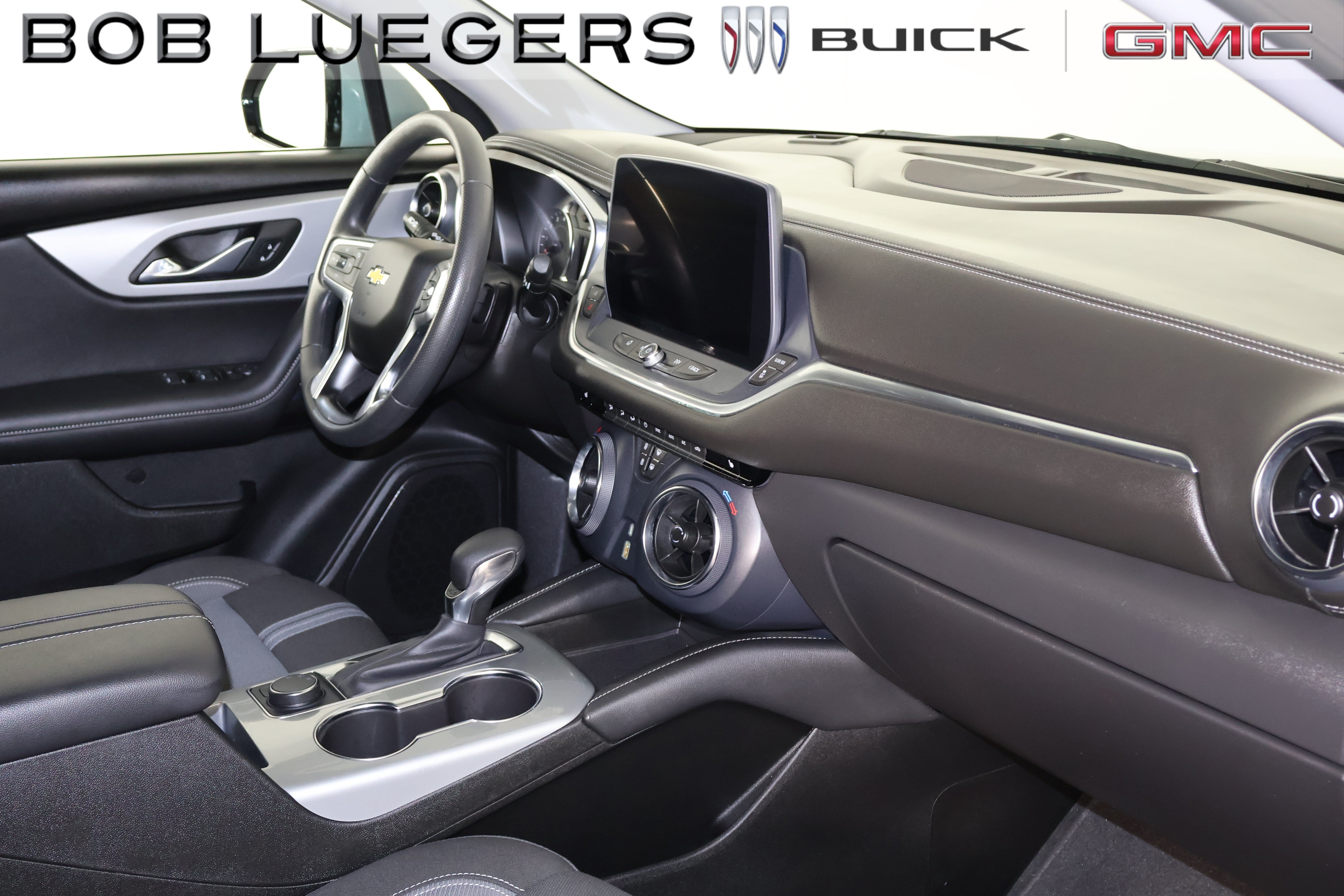 Certified 2025 Chevrolet Blazer LT FWD image 20