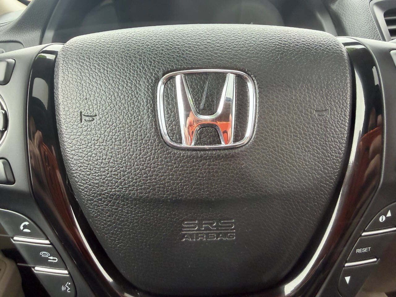 Used 2016 Honda Pilot Touring image 21