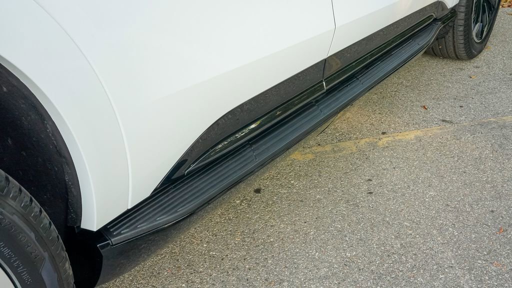 New 2025 Cadillac Escalade IQ Sport 2 w/ LPO, ONYX Package image 13