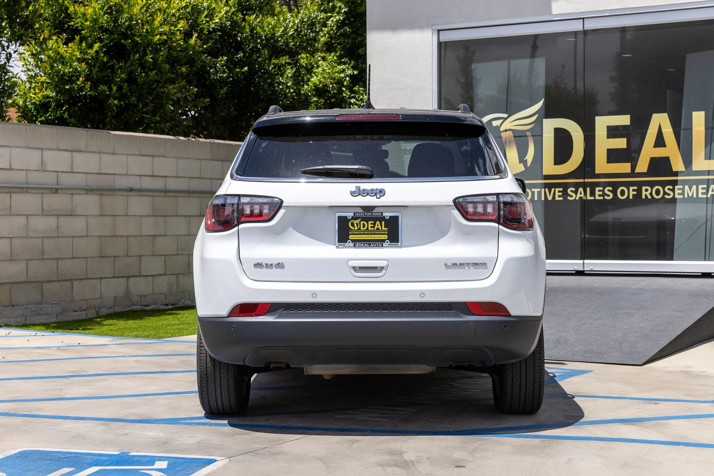 Used 2025 Jeep Compass Limited AWD/4WD image 13