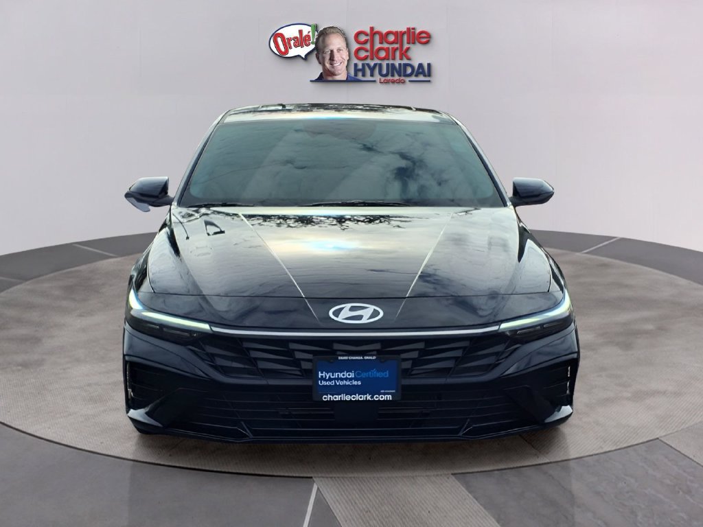 Used 2025 Hyundai Elantra Limited FWD image 8