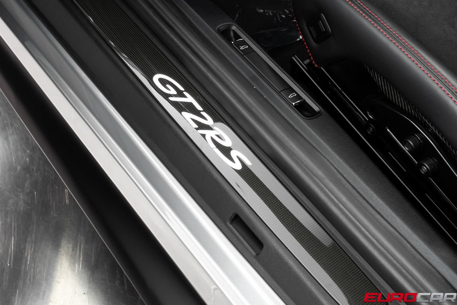 Used 2018 Porsche 911 GT2 RS RWD image 56