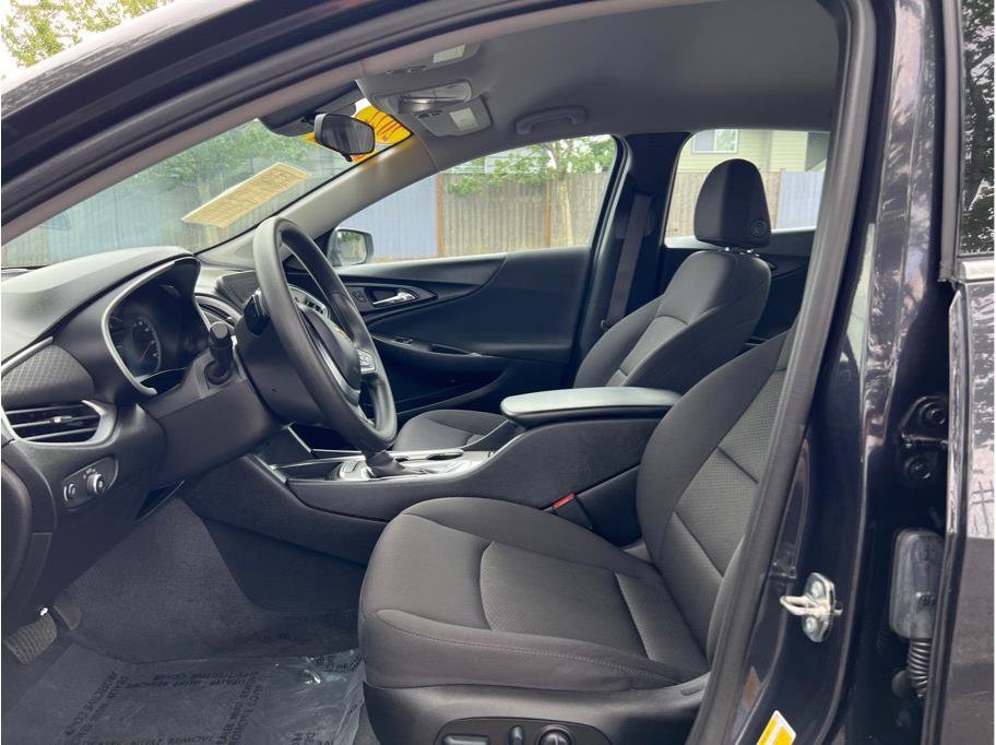 Used 2022 Chevrolet Malibu LS w/ Driver Confidence Package II image 5